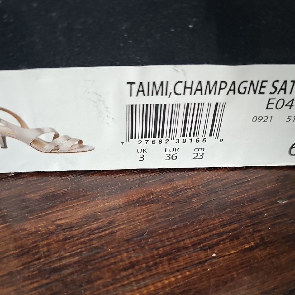 NWT Taimi Naturalizer Beige Strappy Heels Size 6 - Picture 8 of 8